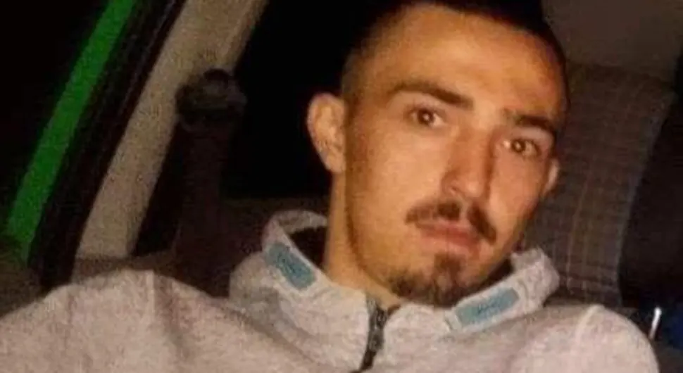 Нестао Денис Машић (24)