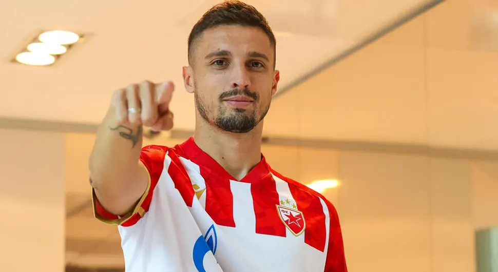 Крунић најбољи фудбалер Звезде у 2025. години