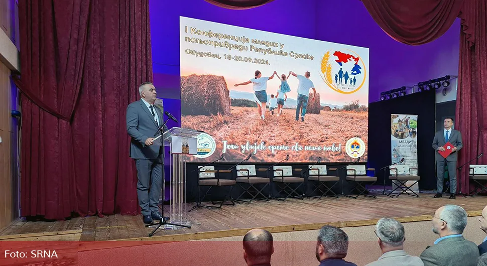 Минић: Млади треба да креирају аграрну политику
