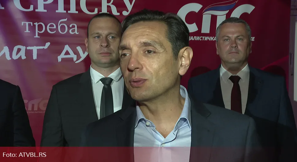Вулин: Побједа Шобота је порука да се наставља политика приближавања Србије и Српске