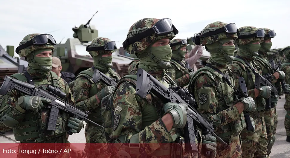 Група Албанаца пуцала на припаднике Војске Србије