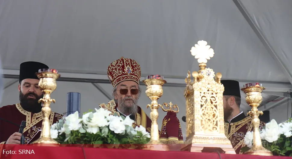 Митрополит Јефрем: Посао здравствених радника хуман и племенит