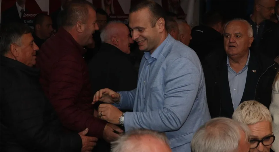 Шобот: Побјеђујемо - Бањалука ће бити боља и снажна пријестоница Српске
