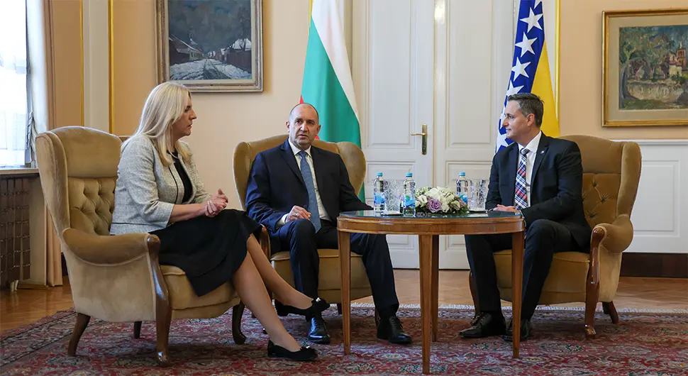 Цвијановићева и Бећировић дочекали Радева