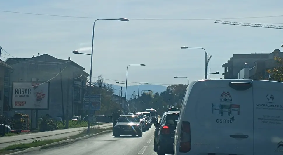 Судар у Лазареву, саобраћај успорен