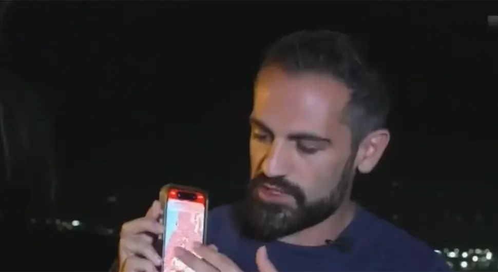 Драматично укључење новинара усред бомбардовања