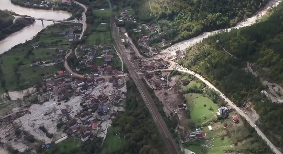 Машиновођа ЖФБиХ описао потресне сцене када је вода у Јабланици почела да носи све пред собом