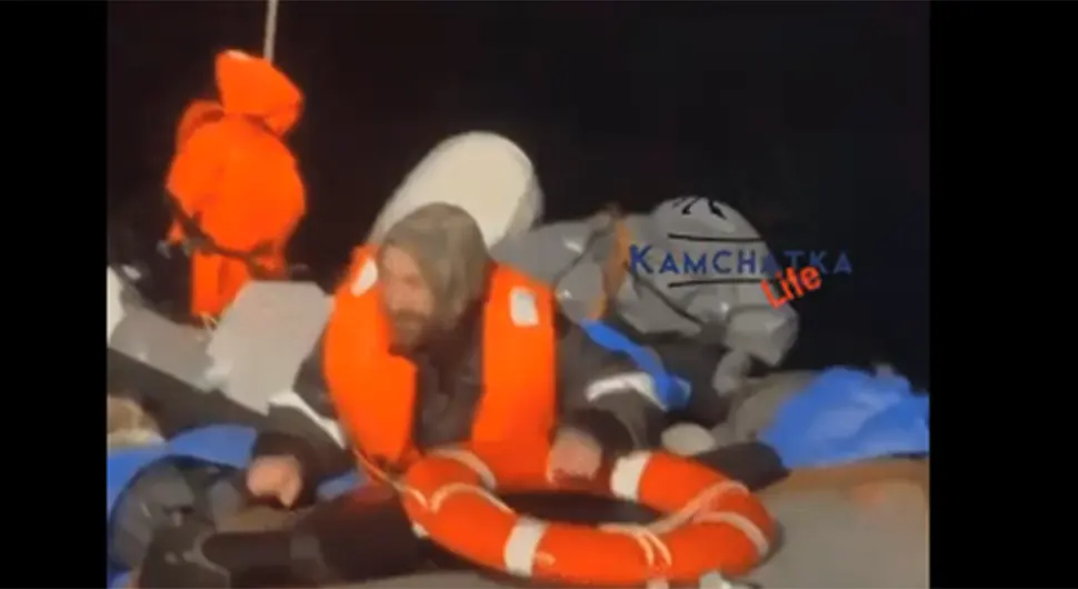 Рибари спасли туристу који је 67 дана плутао у леденом Охотском мору