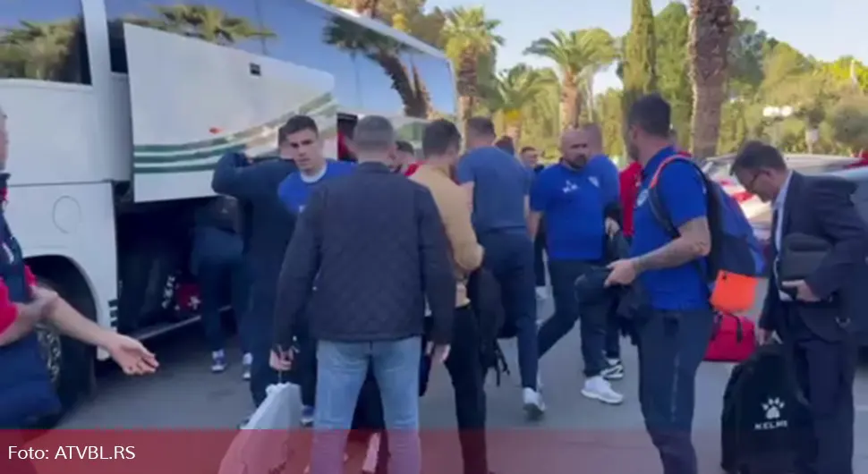 Фудбалери Борца стигли у Никозију