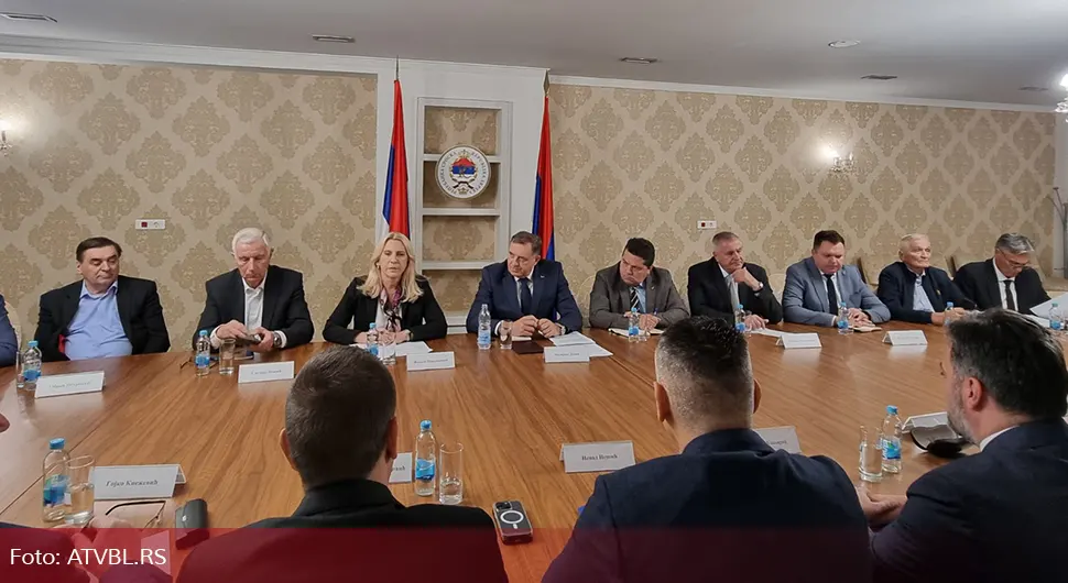 Састанак предсједника Српске са представницима институција и служби о лажним камповима