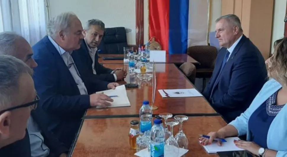 Вишковић у посјети општини Крупа на Уни