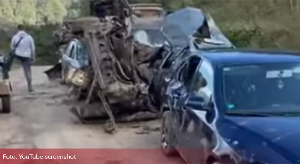 Застрашујући снимак смрвљених аута након катаклизме у Јабланици