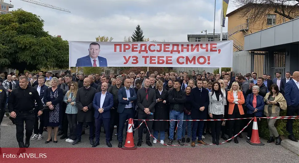 Тадић о процесу против предсједника Српске: Сутра се пише историја!