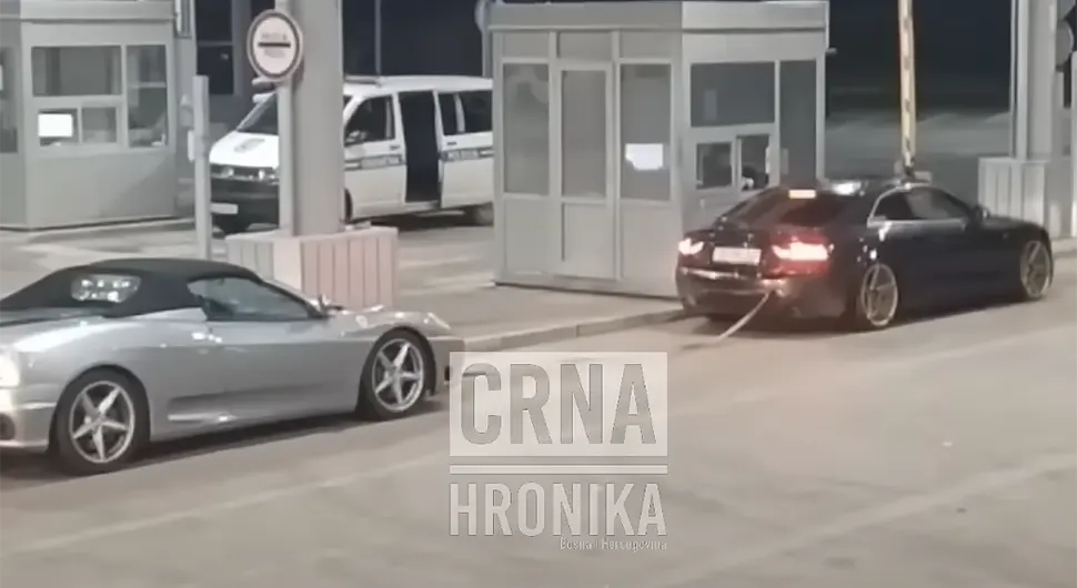 Ово може само код нас: Ауди ''шлепа'' Ферари преко границе