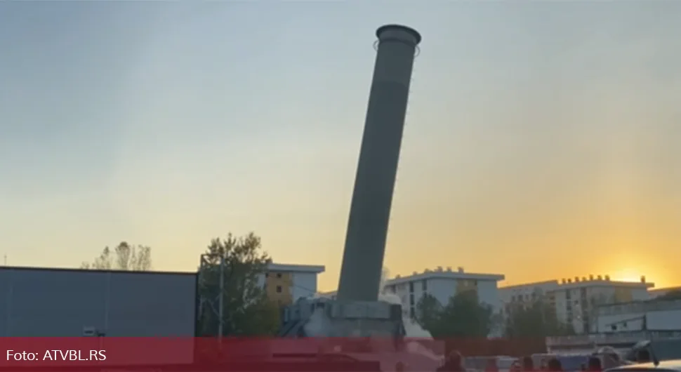 Коначно срушен димњак у Инцелу