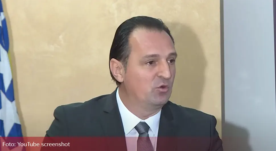 Смијењени Енис Џафић и управа Жељезница