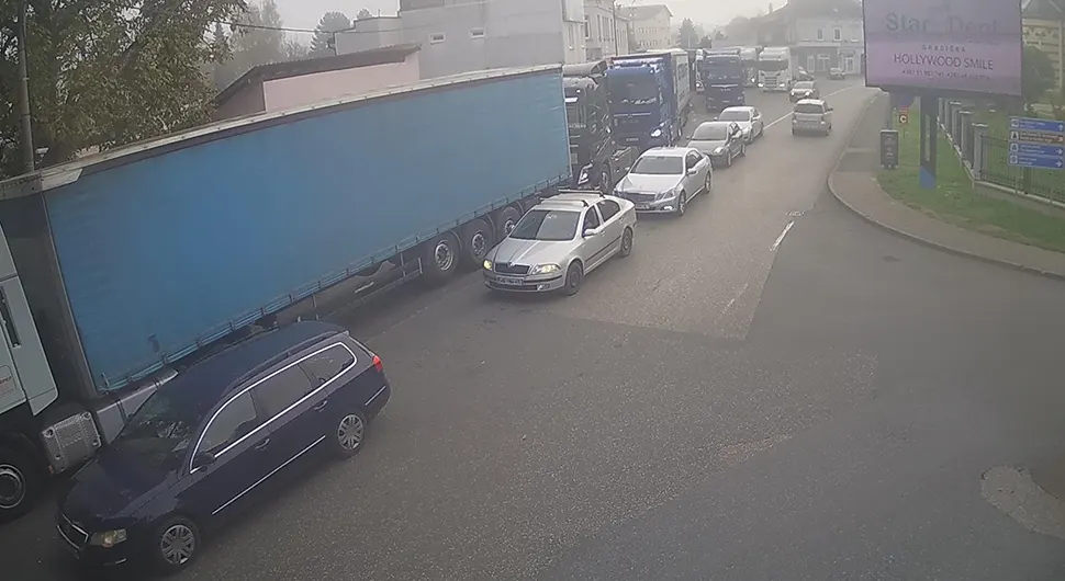 Гужве на границама: Вишечасовна задржавања!