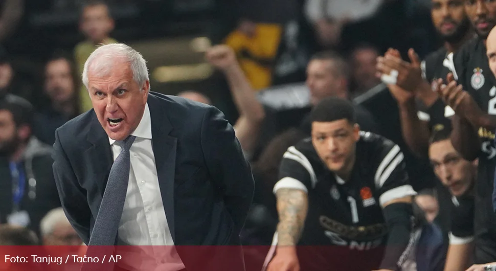 ''Немој да те ударим са овом таблом у главу'': Жељко Обрадовић загаламио на играча