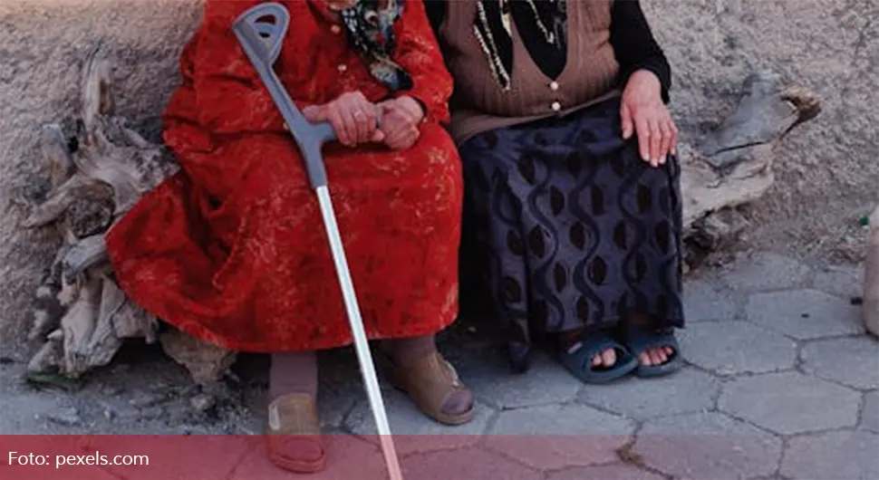 Пјевач штаком претукао жену - боре јој се за живот