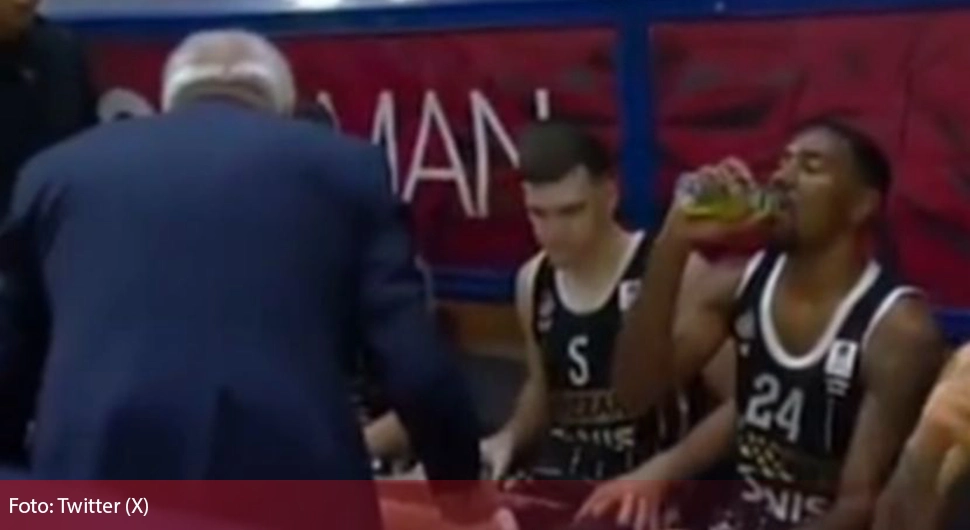 Обрадовић полудио: Шта ме гледаш глупане један??