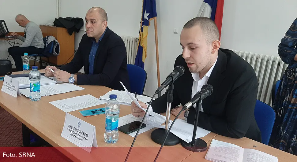 Одборници ДЕМОС-а прешли у СНСД