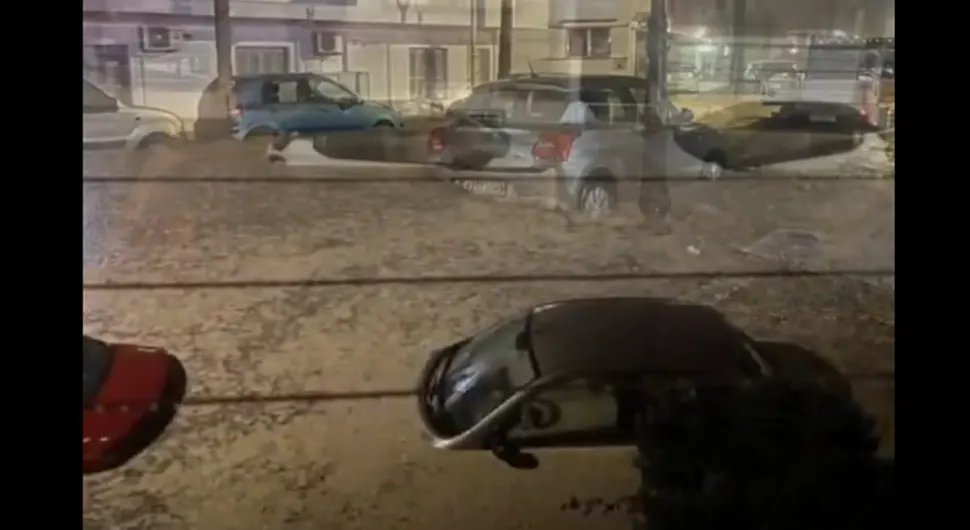 У поплавама у Грчкој највише погођени Родос и Лемнос