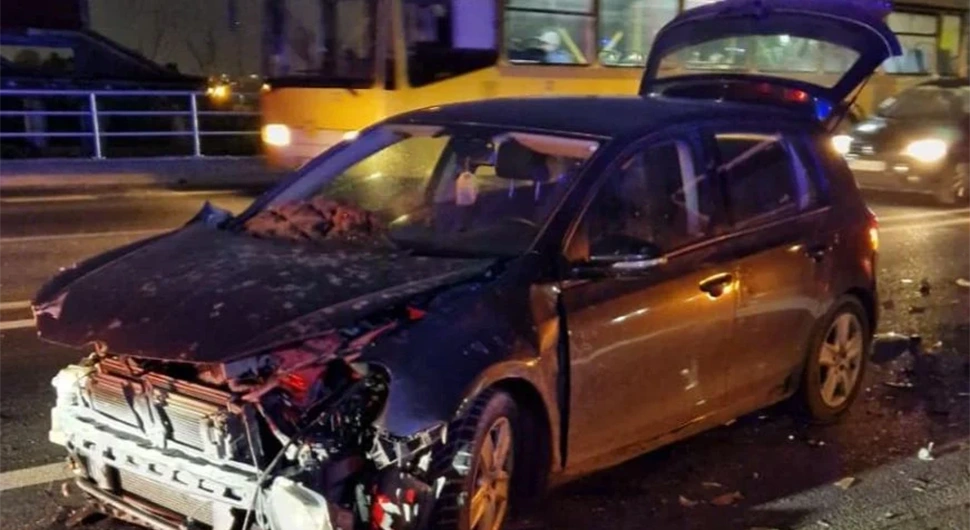 Два аута смрскана: Тежак удес у БиХ