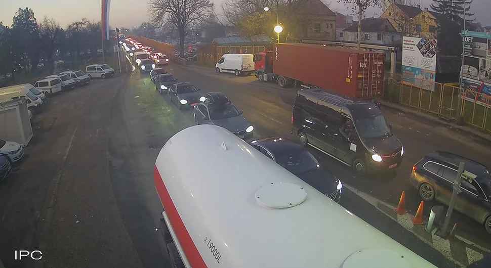 Колапс на четири гранична прелаза