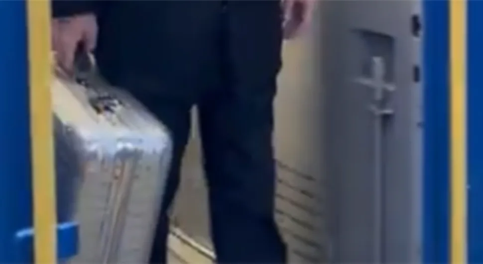 Шта је Шолц донио у металном коферу у Кијев