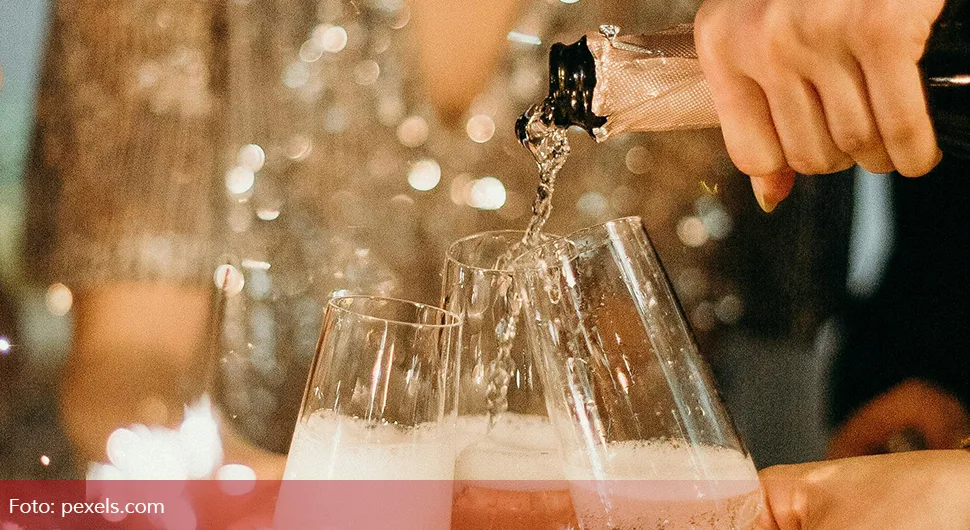 Пала продаја француског шампањца