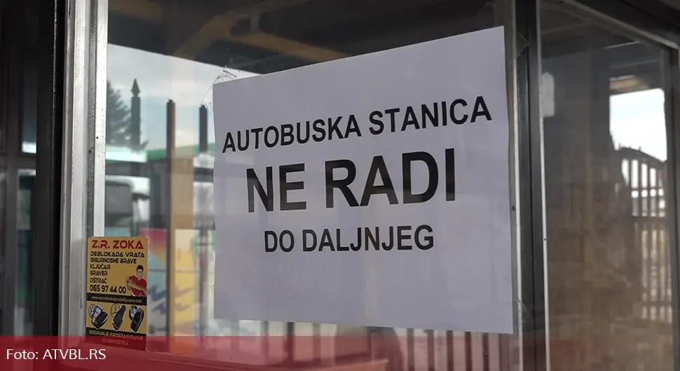 Аутотранспорт обуставио поласке, путници се сналазе како знају и умију