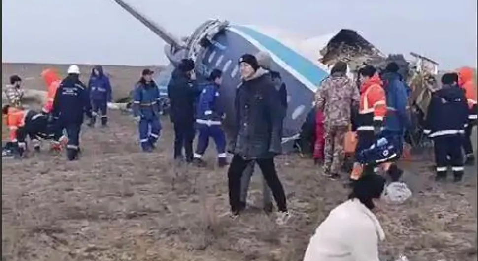 У паду авиона погинуло укупно 38 људи