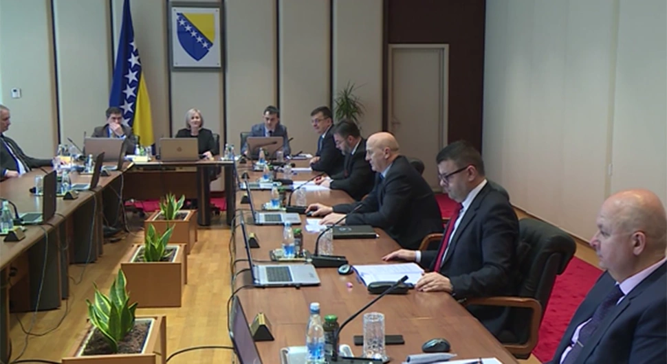 Ко ће и до када мијењати Нешића и Дакића на функцијама?