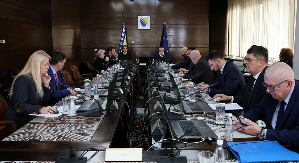 ФБиХ иде на привремено финансирање - ево са колико новца