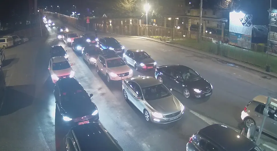 Појачана фреквенција возила на улазу у БиХ