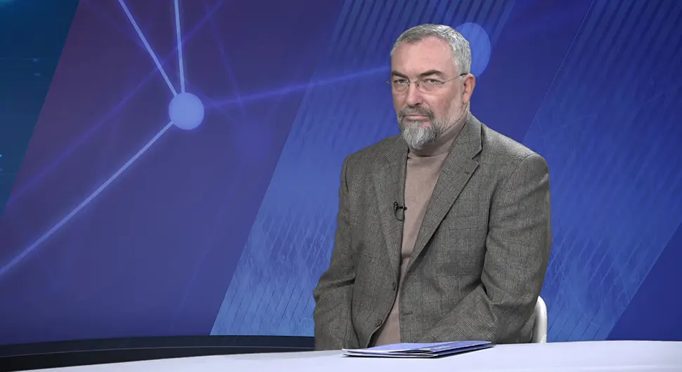 Павловић за АТВ: Шмит нема мандат високог представника