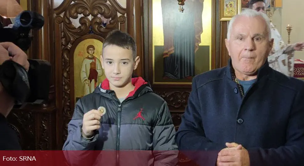 Једанаестогодишњи Марко Ђукић извукао златник у великој божићној чесници