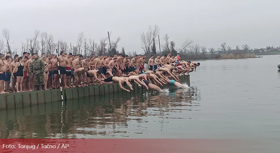 Пливање за Часни крст одржано широм Србије