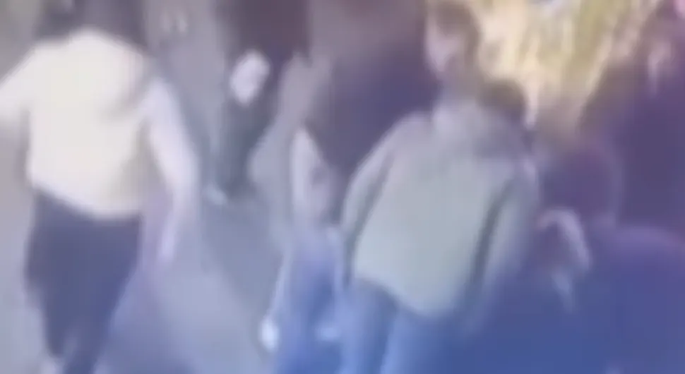 Малољетници (15) претукли тинејџера: Нанијели му тешке повреде флашом у главу
