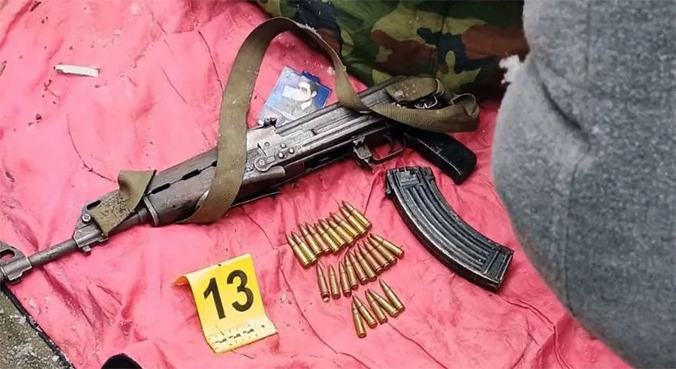 Мигранти из Авганистана наоружани до зуба боравили у шаторима