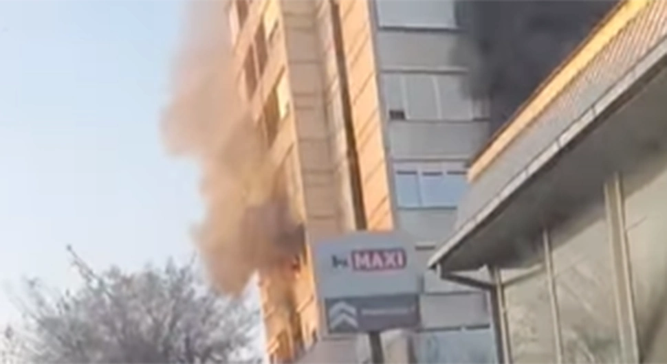 Велики пожар у Србији, гори стан
