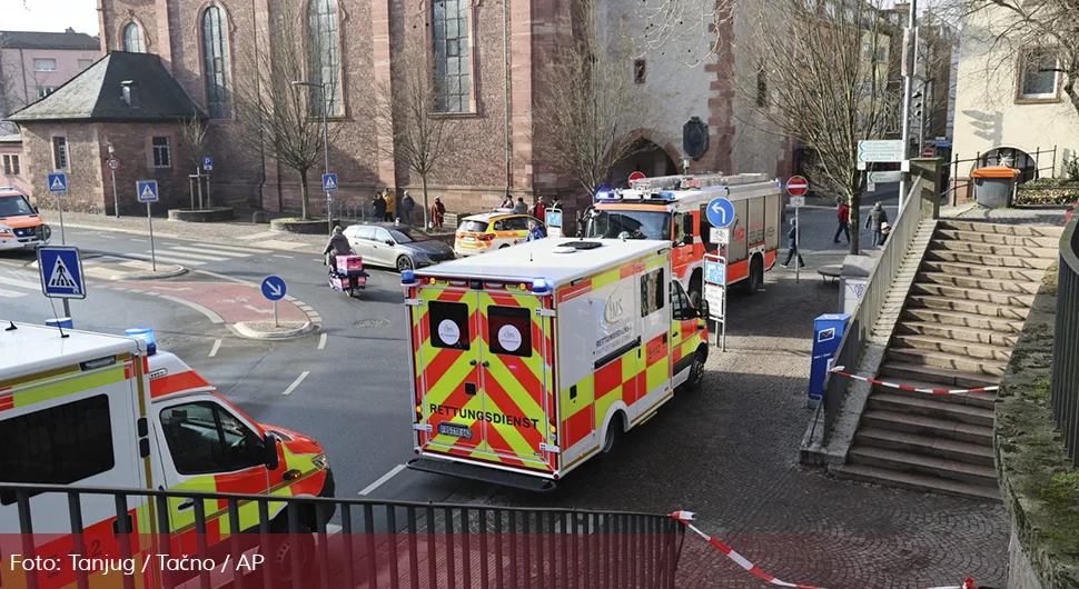 'Убиства у Баварској су терористички акт; Откривен идентитет нападача'