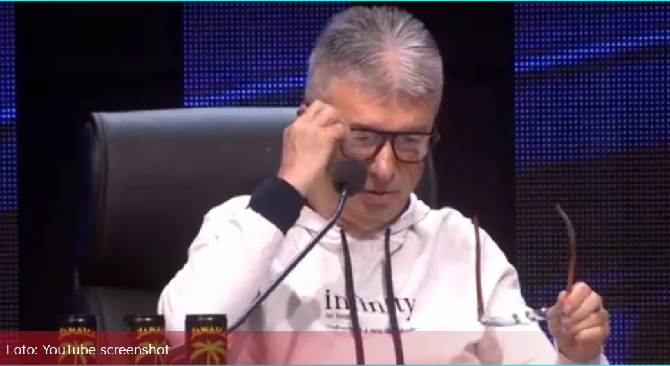 Скинута слика са споменика Саше Поповића