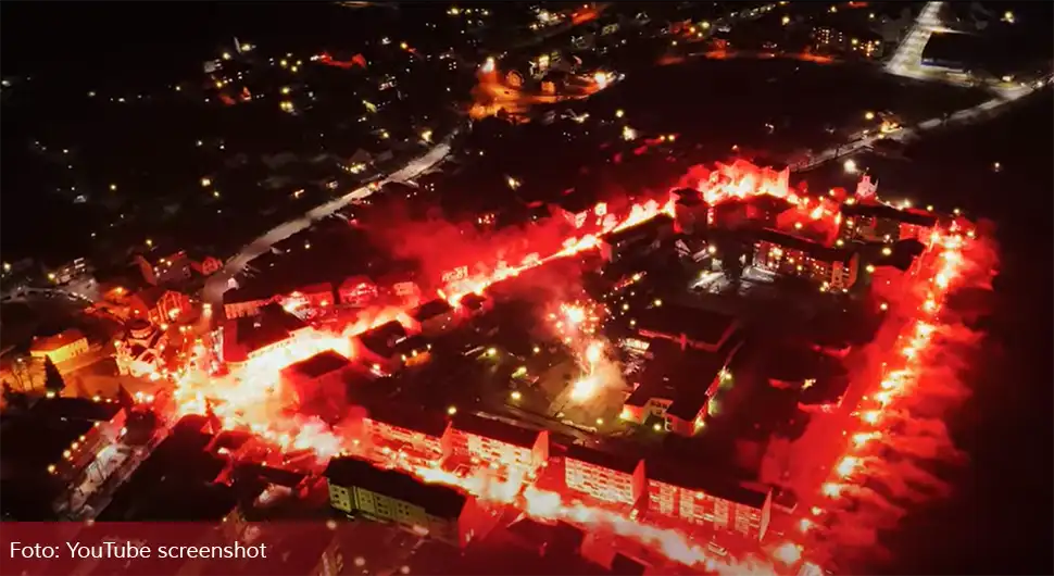 Спектакуларна бакљада и ватромет у част Републике Српске
