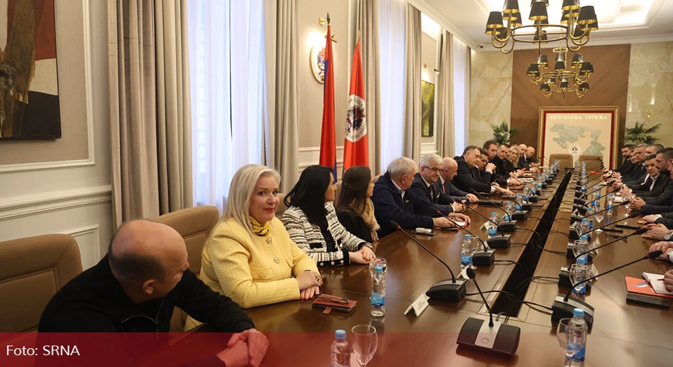 Додик: Подржаћемо расправу о буџету ако обухвата бесплатан превоз и вртиће