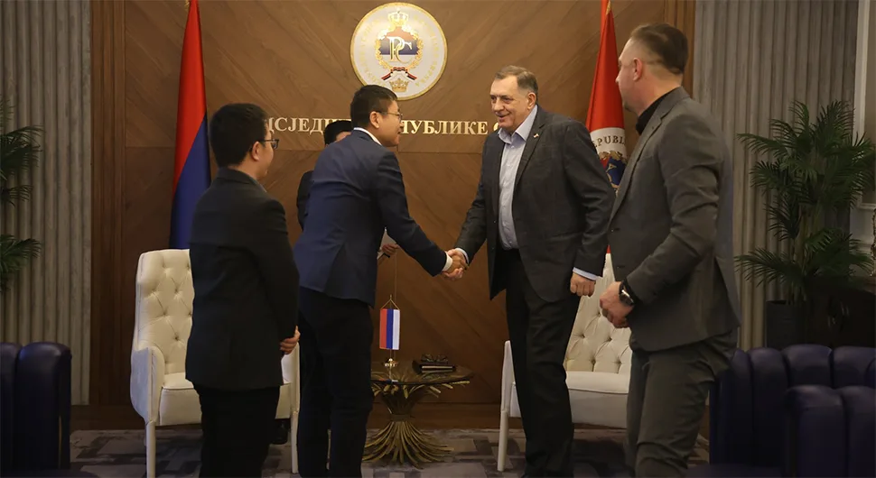 Предсједник Додик са представницима 'Шангдонга' о изградњи ауто-пута Бањалука - Приједор