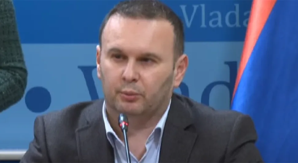 Ћосић: Овдје нико не брани Милорада Додика већ институције Српске
