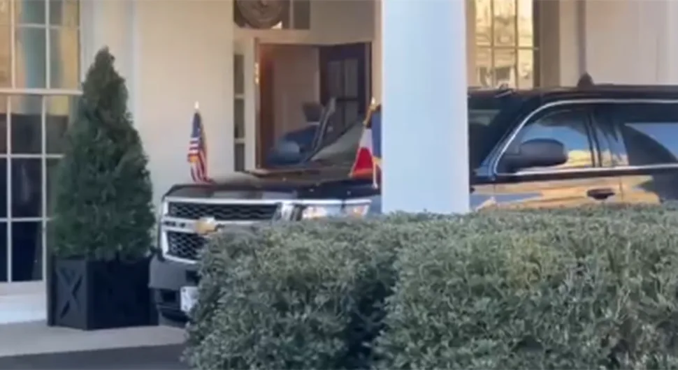 Трамп није изашао из Бијеле куће да дочека Макрона