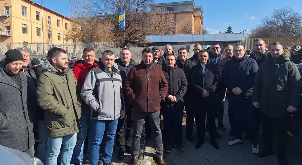 Савковић: Штитићемо до краја институције Српске