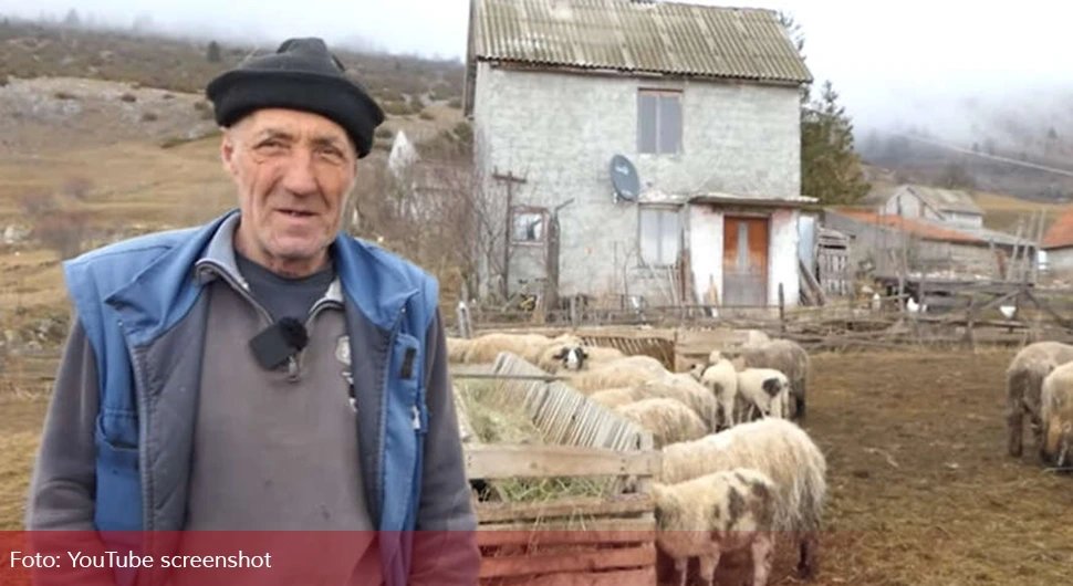 У селу Равно живот готово да је стао, имају 2 цркве и џамију, али нема ко да иде у њих